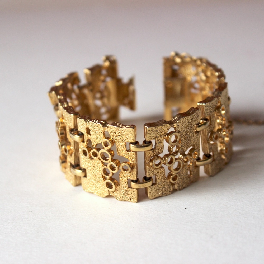 1960s modernist gold tone panels link bracelet abstract modern  Size M